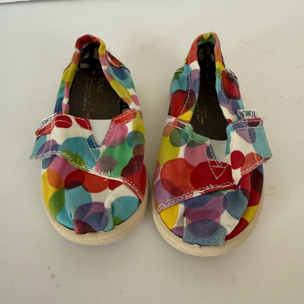 Toms Canvas Slip-Ons in Multicolor Dot Print - T5